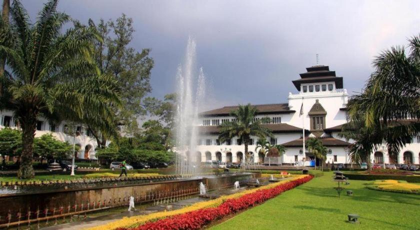 Indies Hotel Bandung Zewnętrze zdjęcie